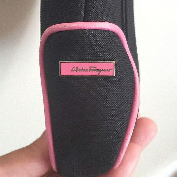 Salvatore Ferragamo Handbags - Vintage Authentic Salvatore Ferragamo Nylon Bag